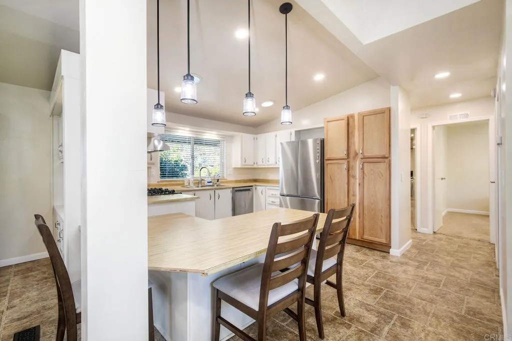 https://cdn.realtyfeed.com/cdn/127/306625228/6494adc72ad73e16237dbf0958389e15.webp