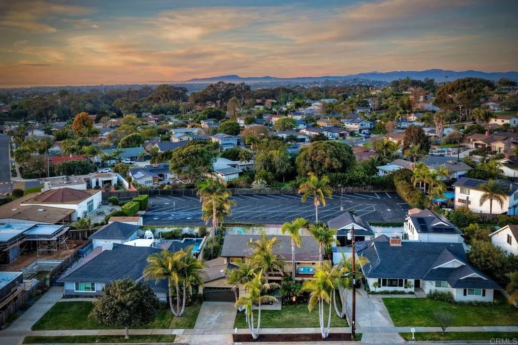 https://cdn.realtyfeed.com/cdn/127/306625312/493dd32b28e76f4563aab6b502cc8b92.webp