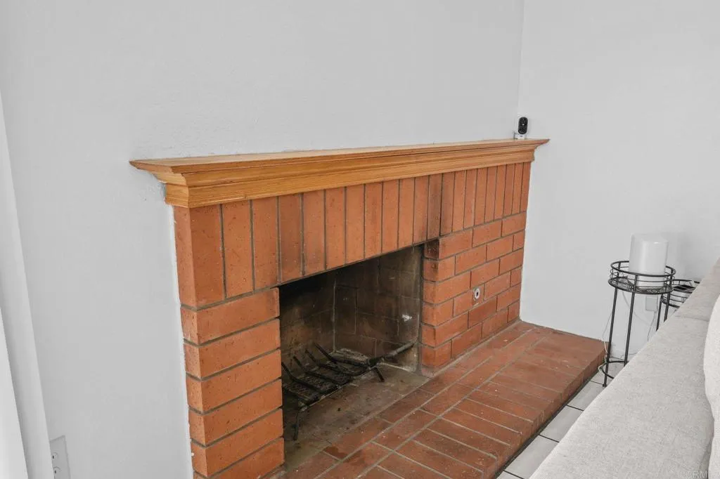 https://cdn.realtyfeed.com/cdn/127/306625338/24eb58f766523d5de1ac203f1b08ff04.webp