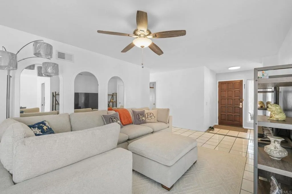 https://cdn.realtyfeed.com/cdn/127/306625338/71b3c889ada67dd249713b1606b9f050.webp