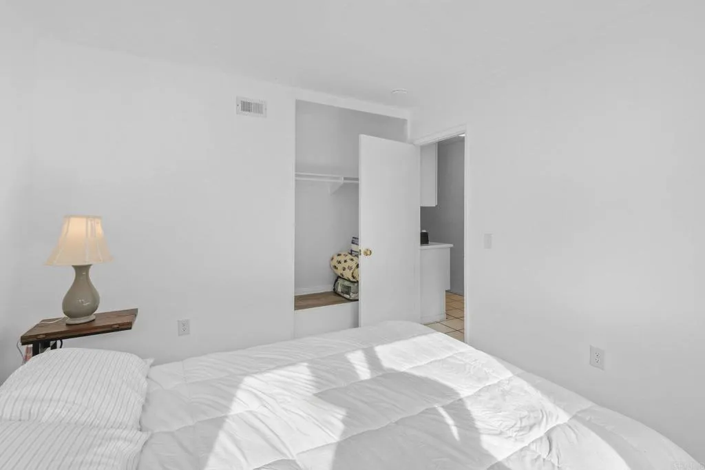 https://cdn.realtyfeed.com/cdn/127/306625338/94499012109ede2c622729be89b6ca0b.webp