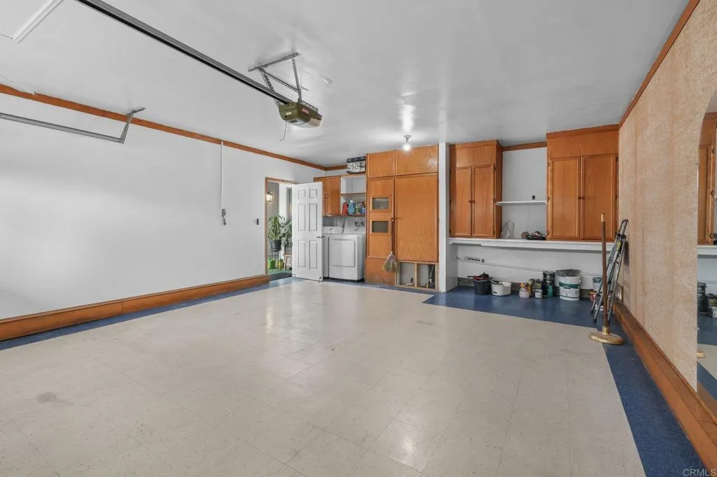 https://cdn.realtyfeed.com/cdn/127/306625338/9eb8f1b9063d632396356d7e8c80faf0.webp