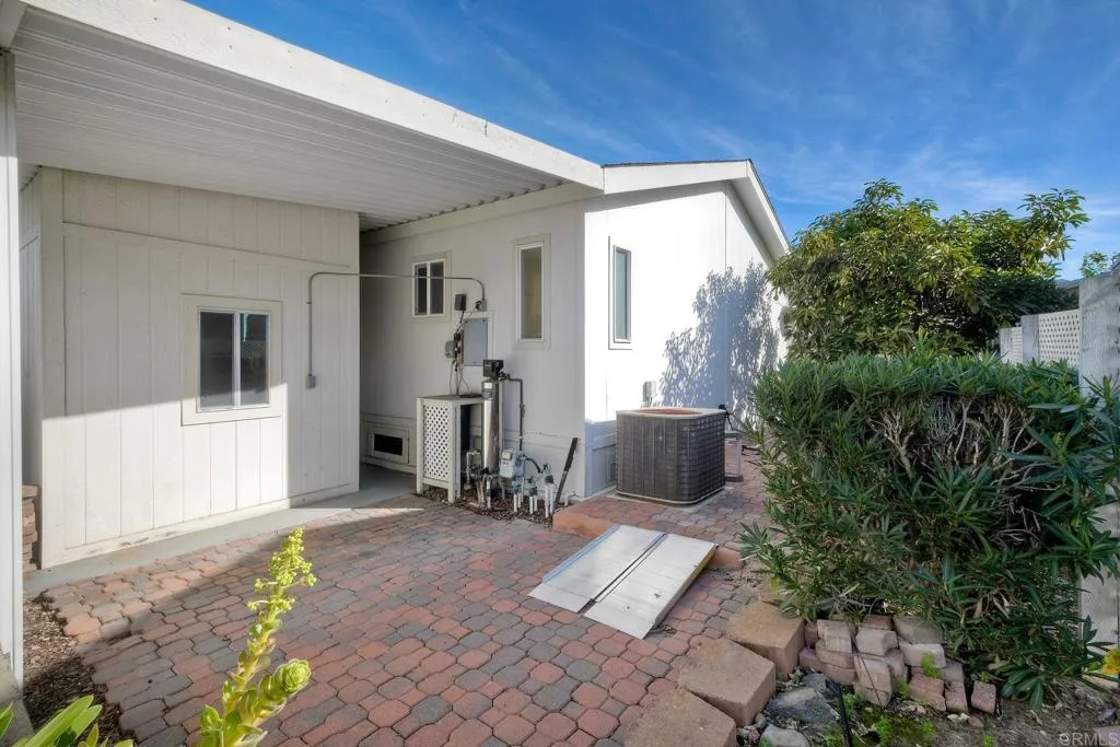 https://cdn.realtyfeed.com/cdn/127/306625339/639f801489f66e3757fb21ef0862779c.webp