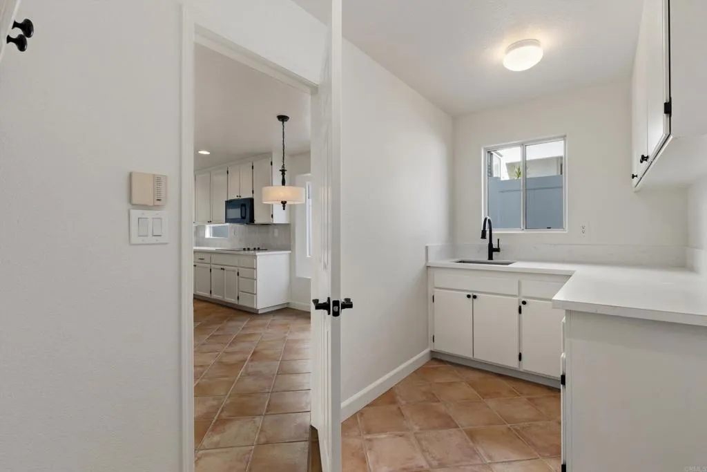 https://cdn.realtyfeed.com/cdn/127/306625340/18b9856ef7236f157ba7a53808895b97.webp