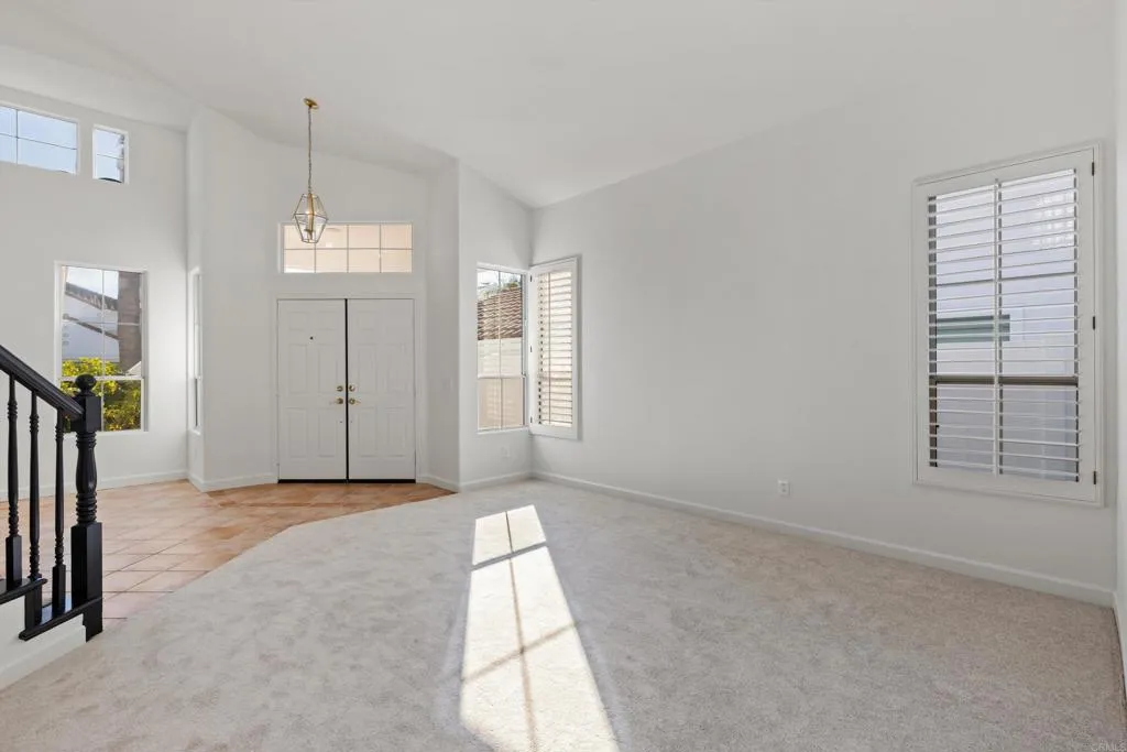 https://cdn.realtyfeed.com/cdn/127/306625340/56f4ef53966229e05197c14ca7c0f539.webp