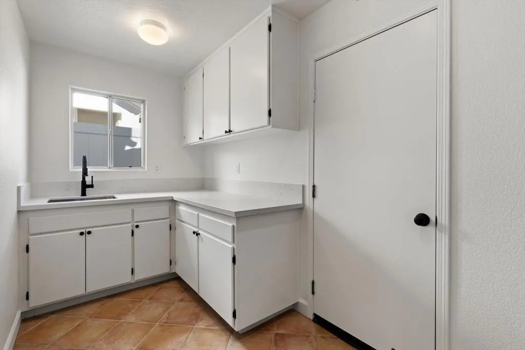 https://cdn.realtyfeed.com/cdn/127/306625340/aa966793212bb73a706d4056e73e0a2e.webp