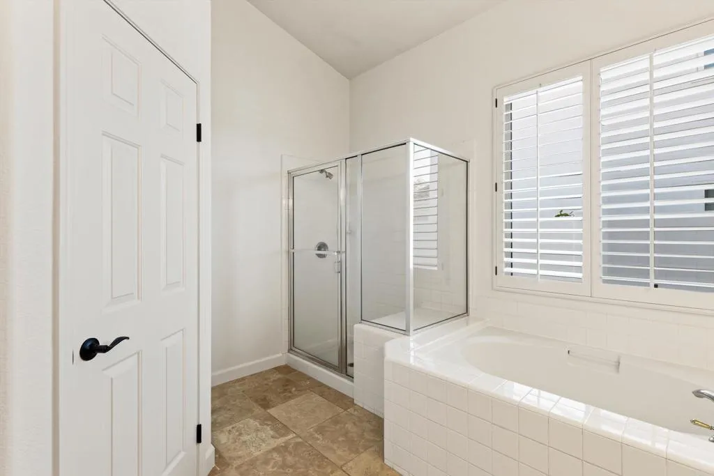 https://cdn.realtyfeed.com/cdn/127/306625340/ea18d43c357a51568422cc4097392627.webp