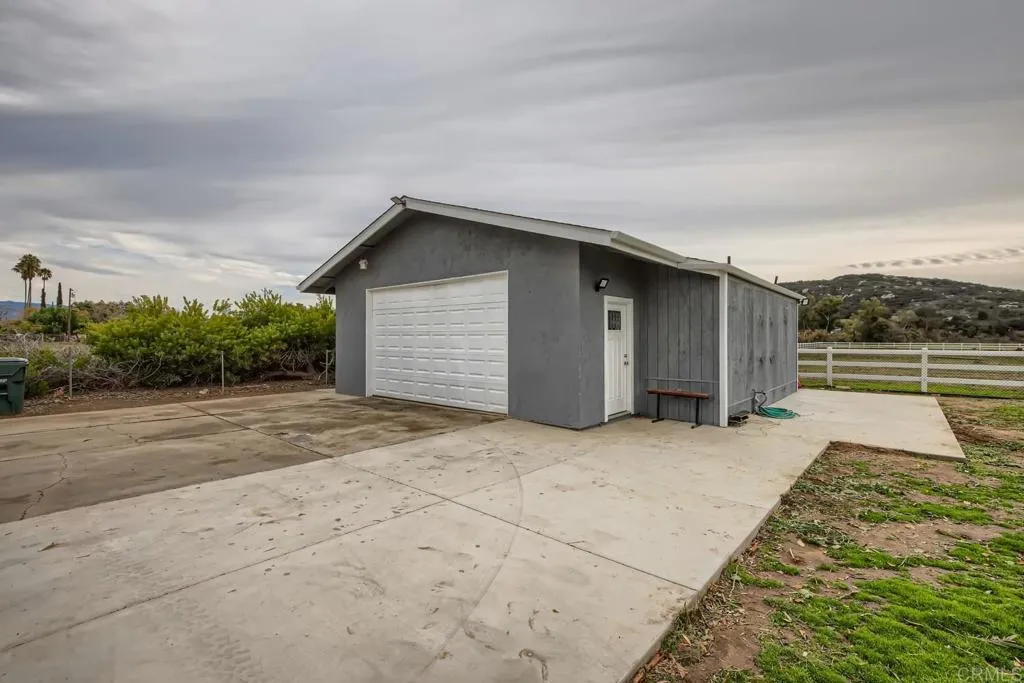 https://cdn.realtyfeed.com/cdn/127/306625341/1e249750b529adde489299d15b931fe6.webp