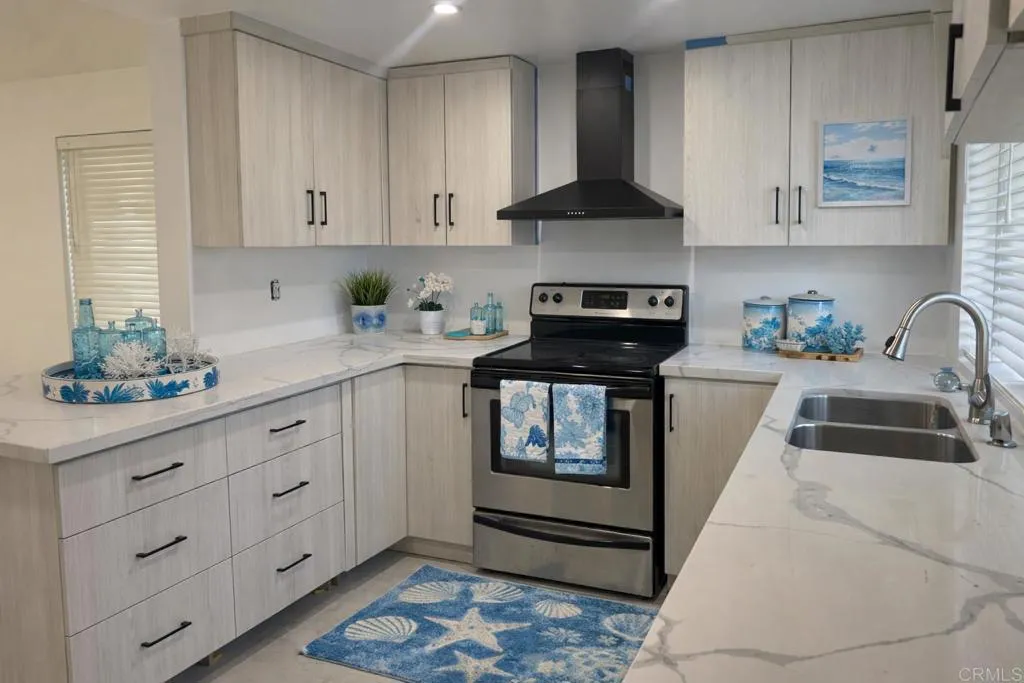 https://cdn.realtyfeed.com/cdn/127/306625343/6b183d2f2793b7922c0607cdfcc081a3.webp