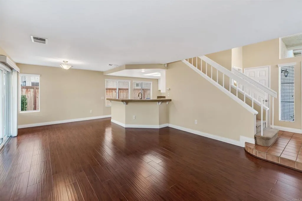 https://cdn.realtyfeed.com/cdn/127/306625367/303345037cf7d2d756ff1bdc28a41020.webp
