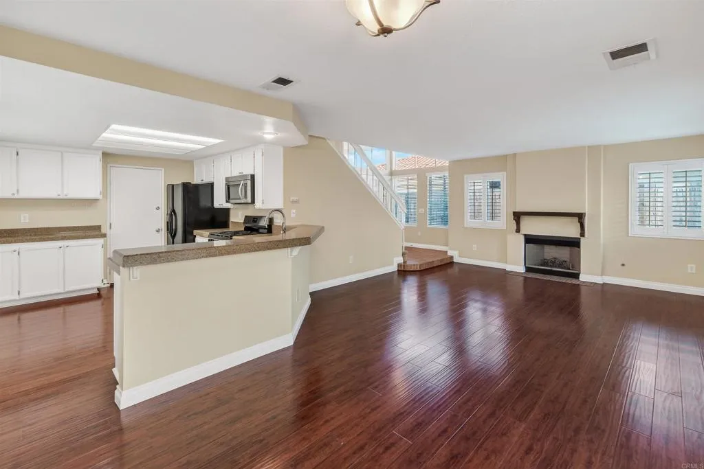 https://cdn.realtyfeed.com/cdn/127/306625367/4785d02e8476622a4cf4be20f3755323.webp