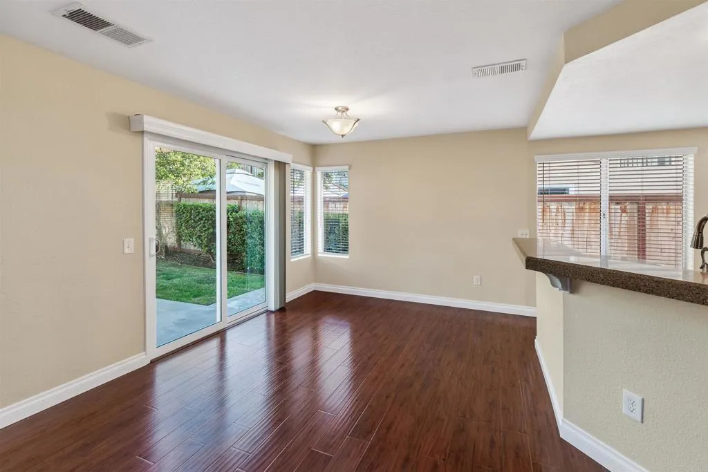 https://cdn.realtyfeed.com/cdn/127/306625367/a50c01231e78051b5bf8cad02b47d622.webp