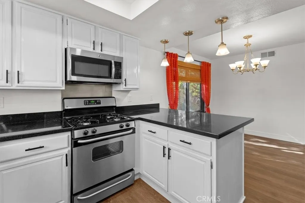 935 Main Street Unit 202, El Segundo, CA 90245 - Photo 5 of 30, El Segundo, CA