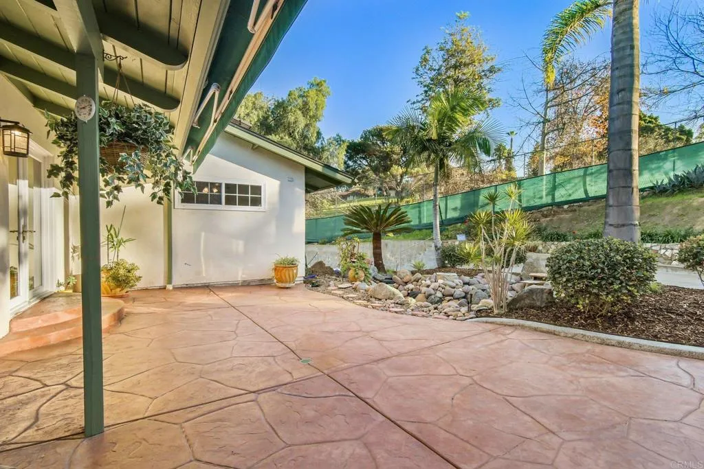 https://cdn.realtyfeed.com/cdn/127/306625402/32228a73340c582afae5e6ce28f9aa18.webp