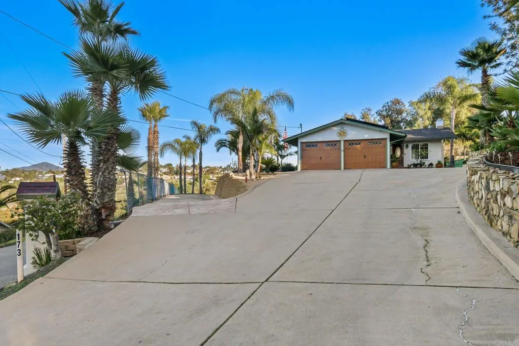 https://cdn.realtyfeed.com/cdn/127/306625402/469c947abb4ca8fd2271db09012a906c.webp