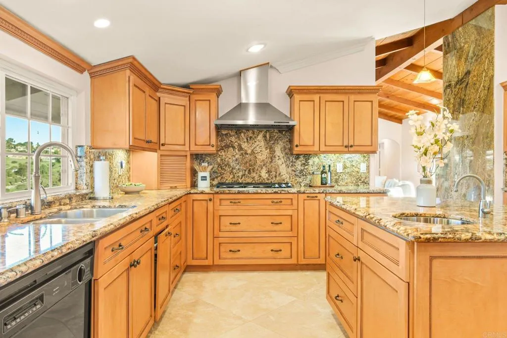 https://cdn.realtyfeed.com/cdn/127/306625402/62457178eba9b7a6a089a10ee13d911e.webp