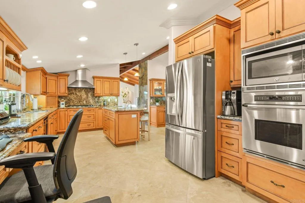 https://cdn.realtyfeed.com/cdn/127/306625402/95af66f1c8719b585ed09717e388304e.webp