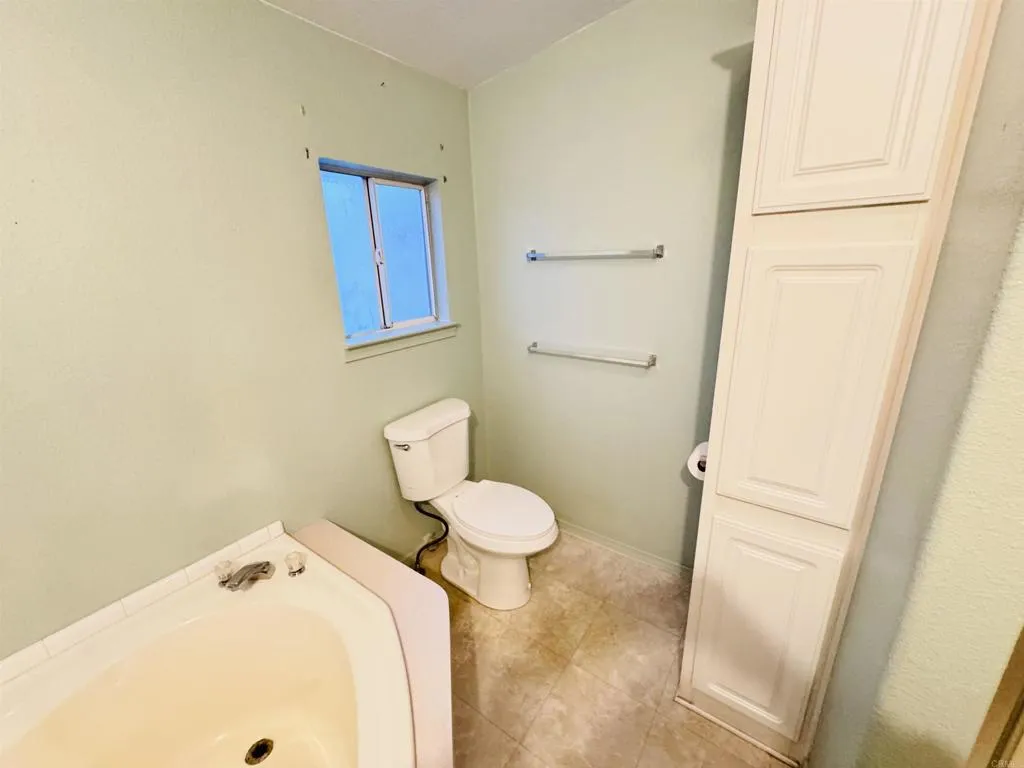 https://cdn.realtyfeed.com/cdn/127/306625449/10b53eafa9beb054adf709cd27597099.webp