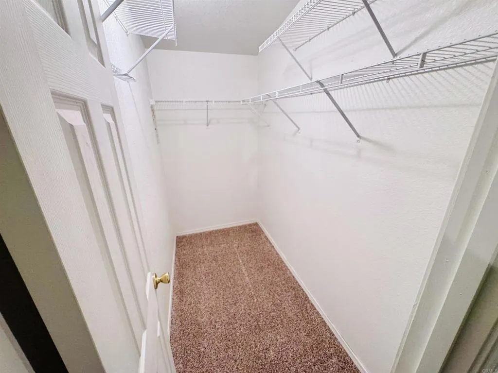 https://cdn.realtyfeed.com/cdn/127/306625449/370b5f54723ede186e38c30c95c4e029.webp
