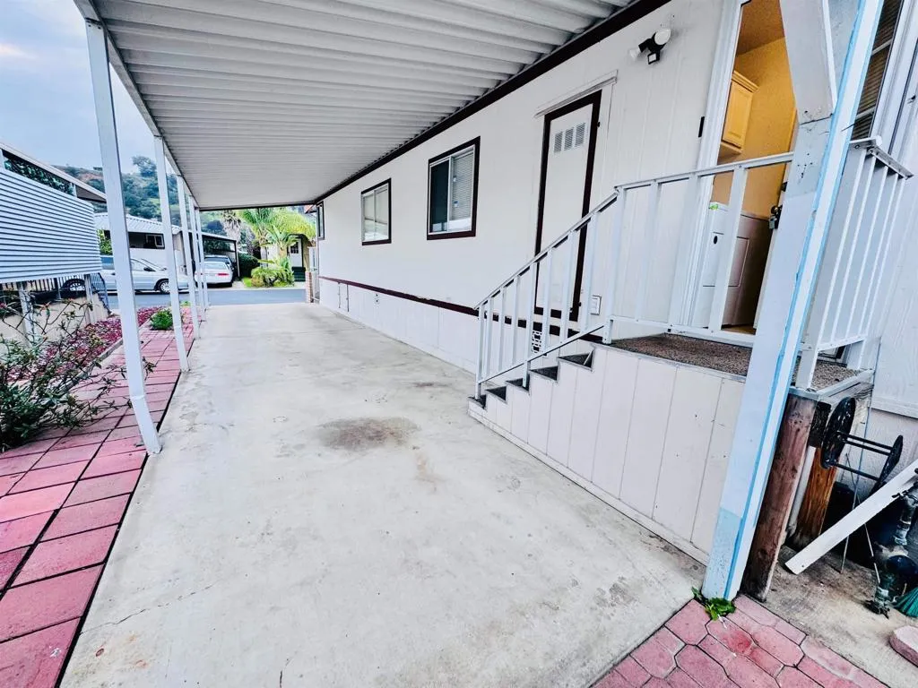 https://cdn.realtyfeed.com/cdn/127/306625449/fc1b32c474751239fd9424a0cc1fd442.webp