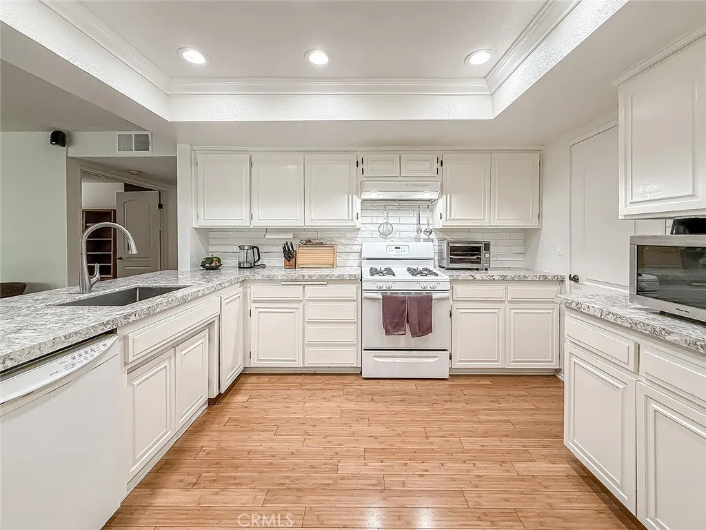 5021 Ambridge, Calabasas, CA 91301 - Photo 3 of 35, Calabasas, CA