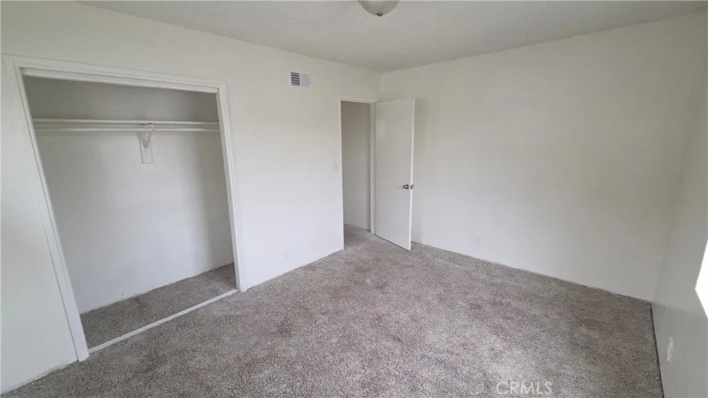 https://cdn.realtyfeed.com/cdn/127/306625576/10c2f3114cc3976175d8f007f22fd451.webp