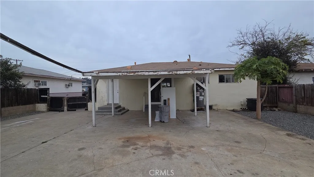 https://cdn.realtyfeed.com/cdn/127/306625576/332192edfc3a29e766f8546d11859e4e.webp