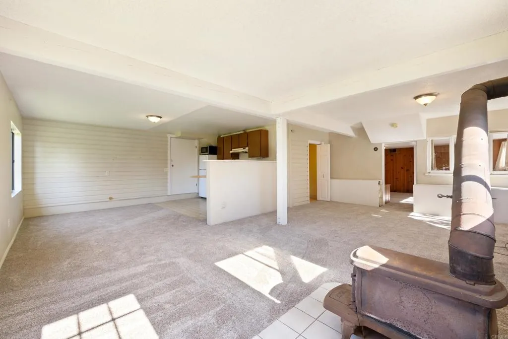 https://cdn.realtyfeed.com/cdn/127/306625601/ab5e3a444c6d70771fcc32dcba4d3ce0.webp