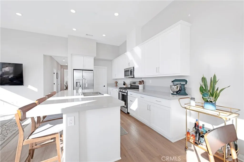 https://cdn.realtyfeed.com/cdn/127/306625608/4297d3c9c1d33584dad0a880d315e6a6.webp