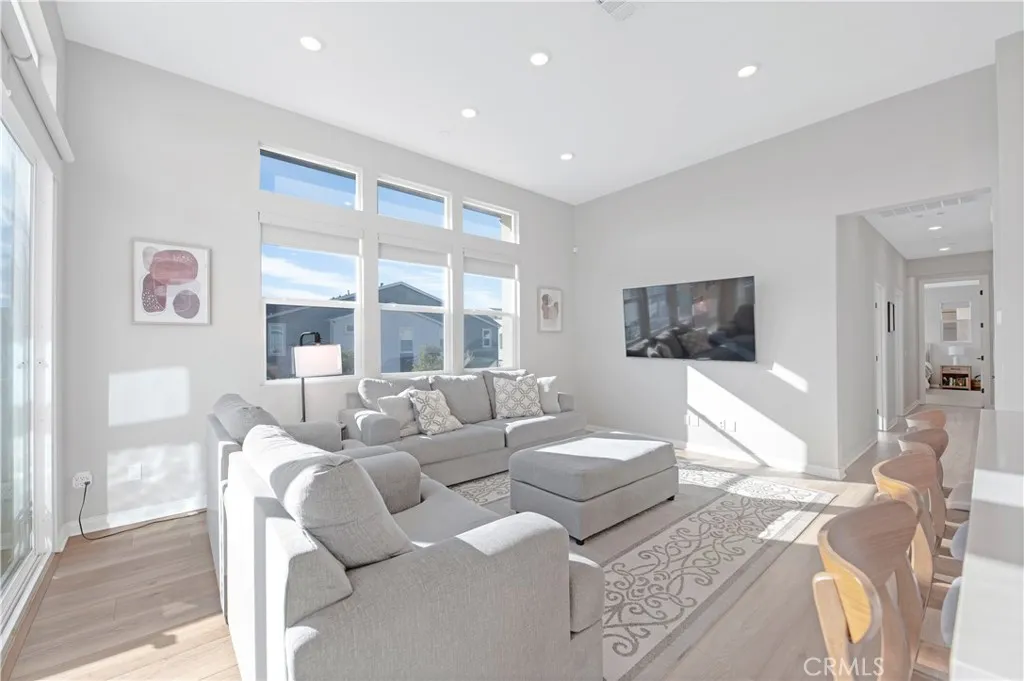 https://cdn.realtyfeed.com/cdn/127/306625608/6671bc53b824d920c1723de8529fdac2.webp