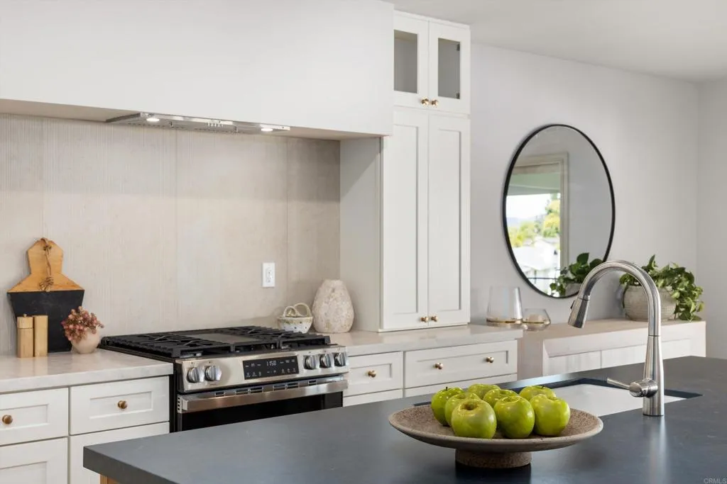 https://cdn.realtyfeed.com/cdn/127/306625689/2a7f9695e1875a6c7f3272b52e507985.webp
