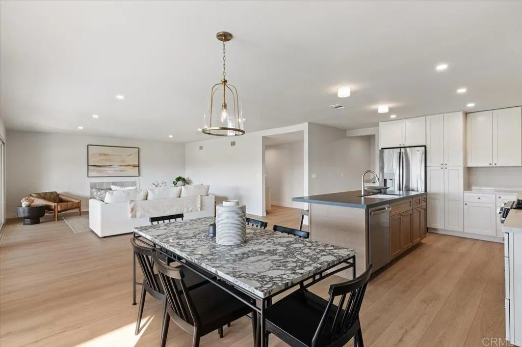https://cdn.realtyfeed.com/cdn/127/306625689/837d1d2b88bfe6b05d95f1e3cc93ca17.webp
