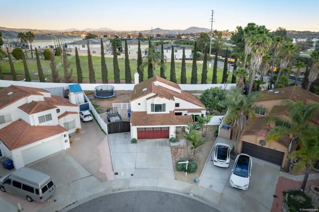https://cdn.realtyfeed.com/cdn/127/306625724/2f003646a8e5273273b593451f587177.webp