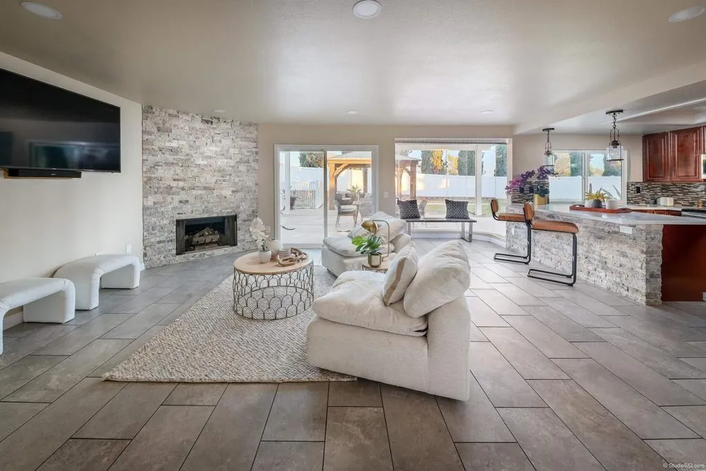 https://cdn.realtyfeed.com/cdn/127/306625724/c5f26b1269190ff203ccb5d7a15d70c5.webp