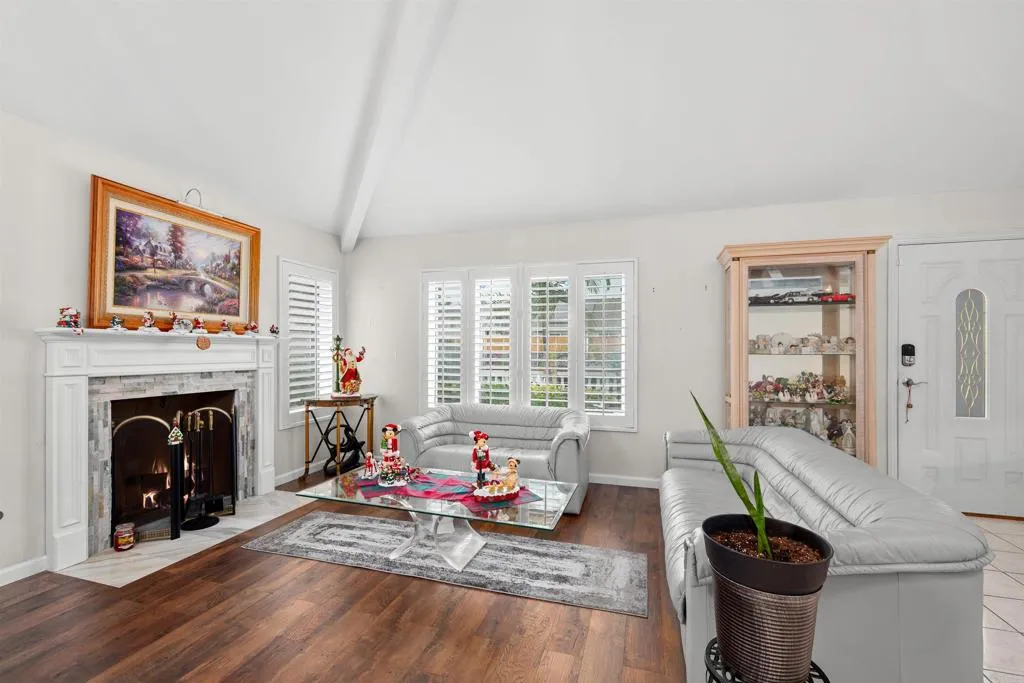 https://cdn.realtyfeed.com/cdn/127/306625785/30ecf31c6fb9919bd96e16818d70b864.webp