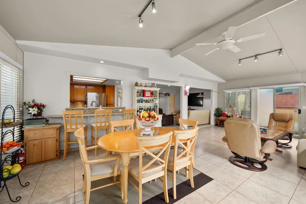 https://cdn.realtyfeed.com/cdn/127/306625785/4206c3401a30521d8b588262d077e78f.webp