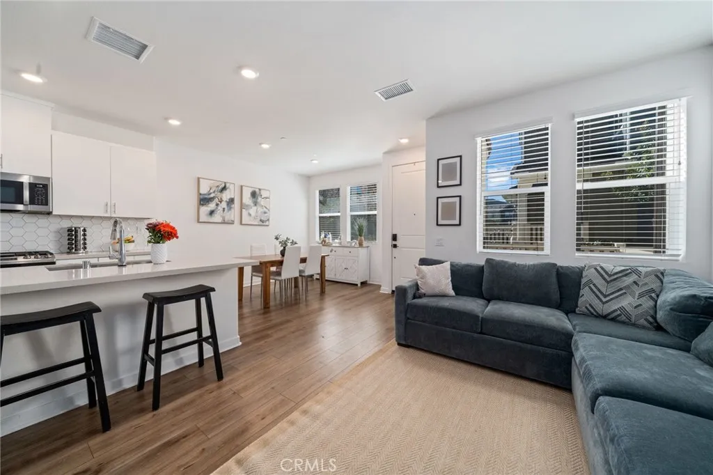 Corona, CA 92883