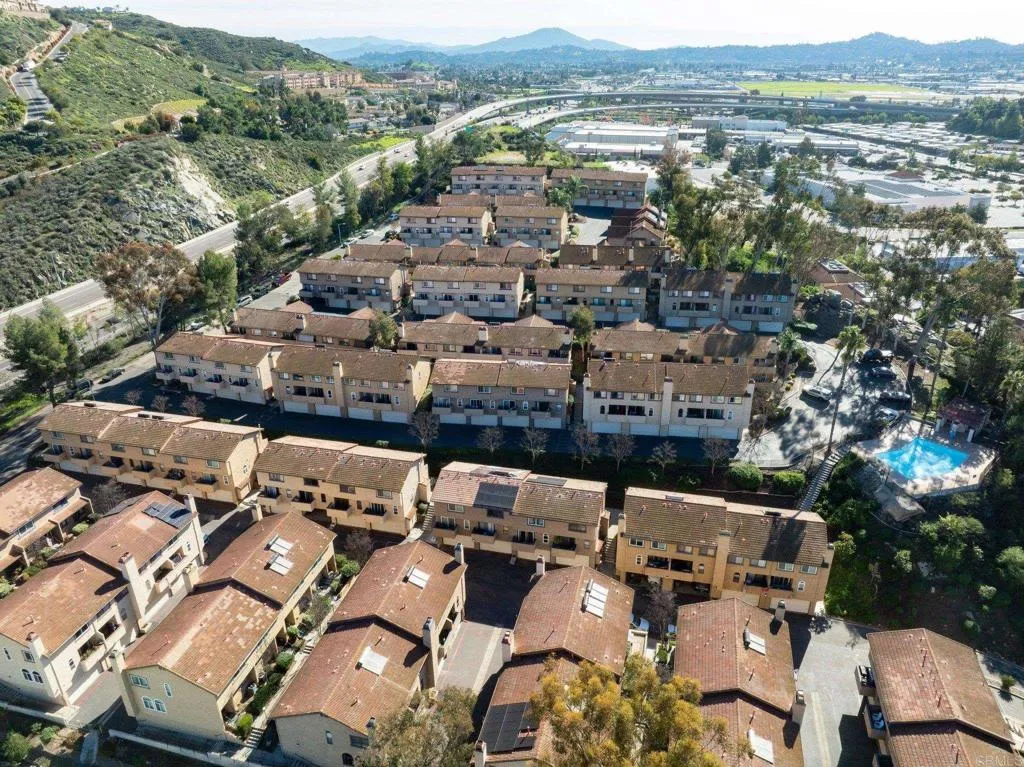 https://cdn.realtyfeed.com/cdn/127/306625869/b5718572f952419413d790c5ee8b5166.webp
