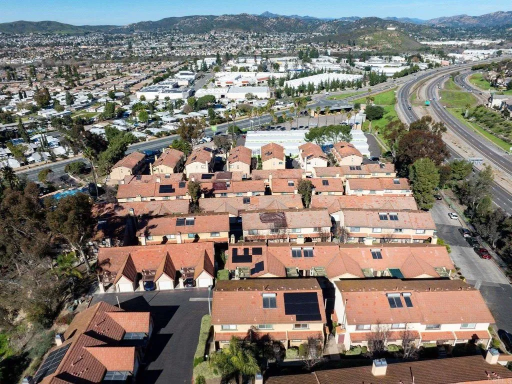 https://cdn.realtyfeed.com/cdn/127/306625869/e347481ac4dfb622e0a21997141b5771.webp