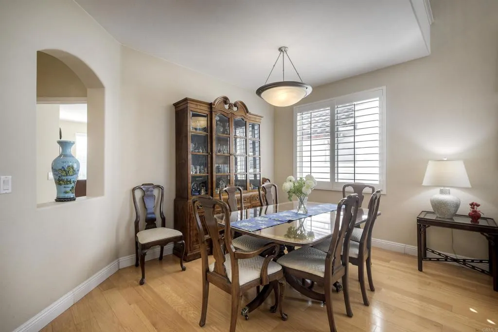 https://cdn.realtyfeed.com/cdn/127/306625873/8cc185ac5bcdf061cdd176e3cad48081.webp