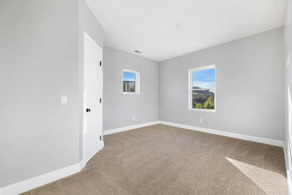 https://cdn.realtyfeed.com/cdn/127/306625878/49a1c73ca2693108494277409f8fca7d.webp