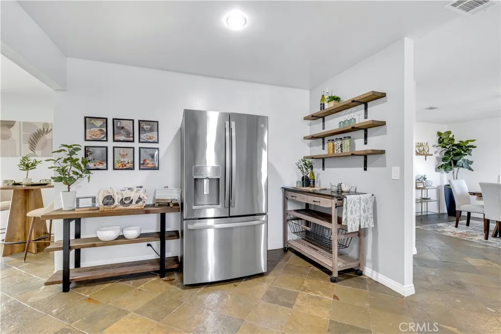 https://cdn.realtyfeed.com/cdn/127/306625952/239609341e178790a5f52ed23b6f81fd.webp