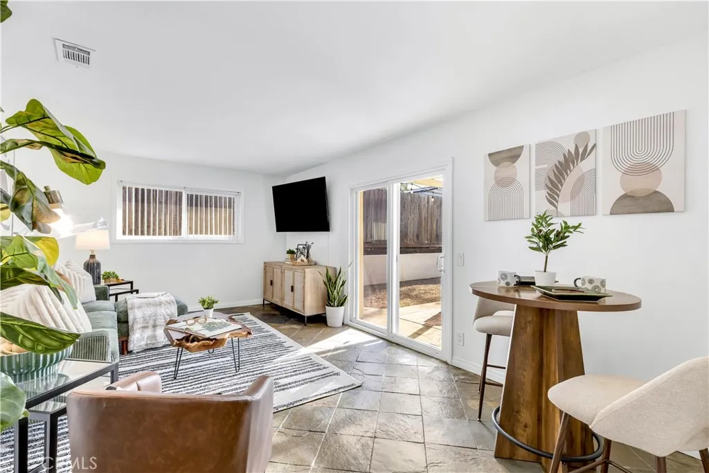 https://cdn.realtyfeed.com/cdn/127/306625952/8378a90a28a5dde40b393889fe61260c.webp