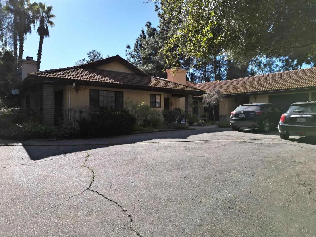 https://cdn.realtyfeed.com/cdn/127/306625964/35bdb1bc753be6257f06306e3634a70c.webp