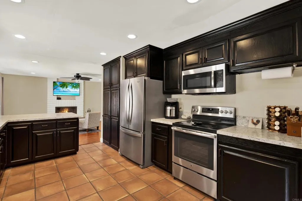 https://cdn.realtyfeed.com/cdn/127/306625970/f848bcdd02d368058f386e59c284dff5.webp