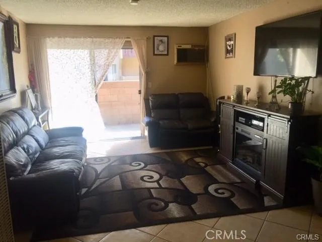 801 S Lyon Street Unit A112, Santa Ana, CA 92705 - Photo 3 of 11, Santa Ana, CA