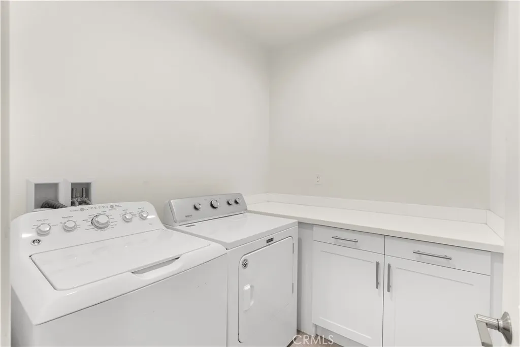 https://cdn.realtyfeed.com/cdn/127/306625988/2d3368a8f562beb235be60fffad3472e.webp