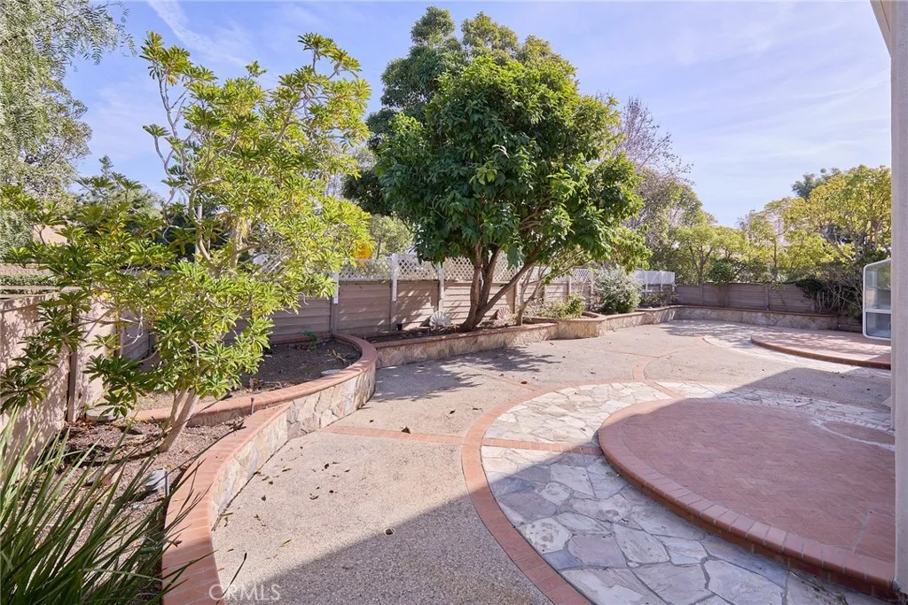18662 Jockey Circle, Huntington Beach, CA, 92648