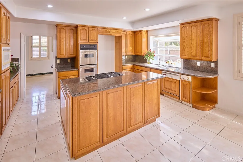 18662 Jockey Circle, Huntington Beach, CA, 92648