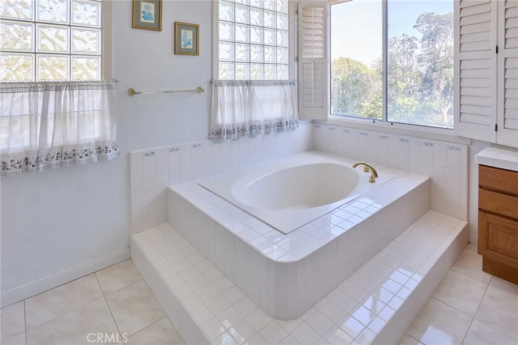 18662 Jockey Circle, Huntington Beach, CA, 92648